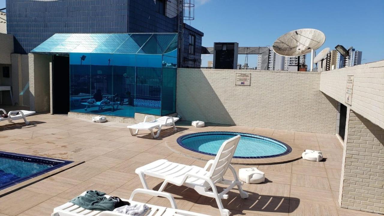 Flat Completo Novo A 350m Da Com Piscina *